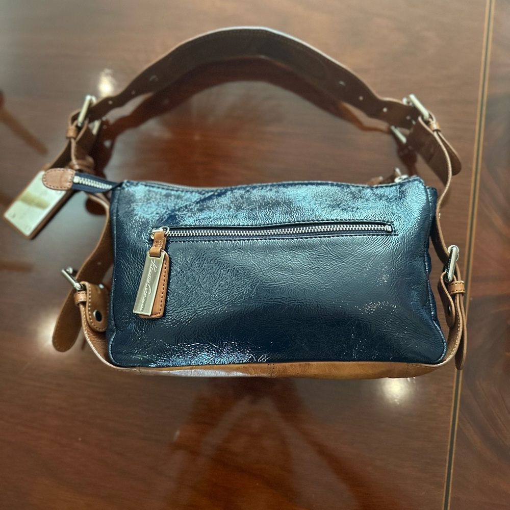 Gorgeous patent leather navy blue Kenneth Cole handbag